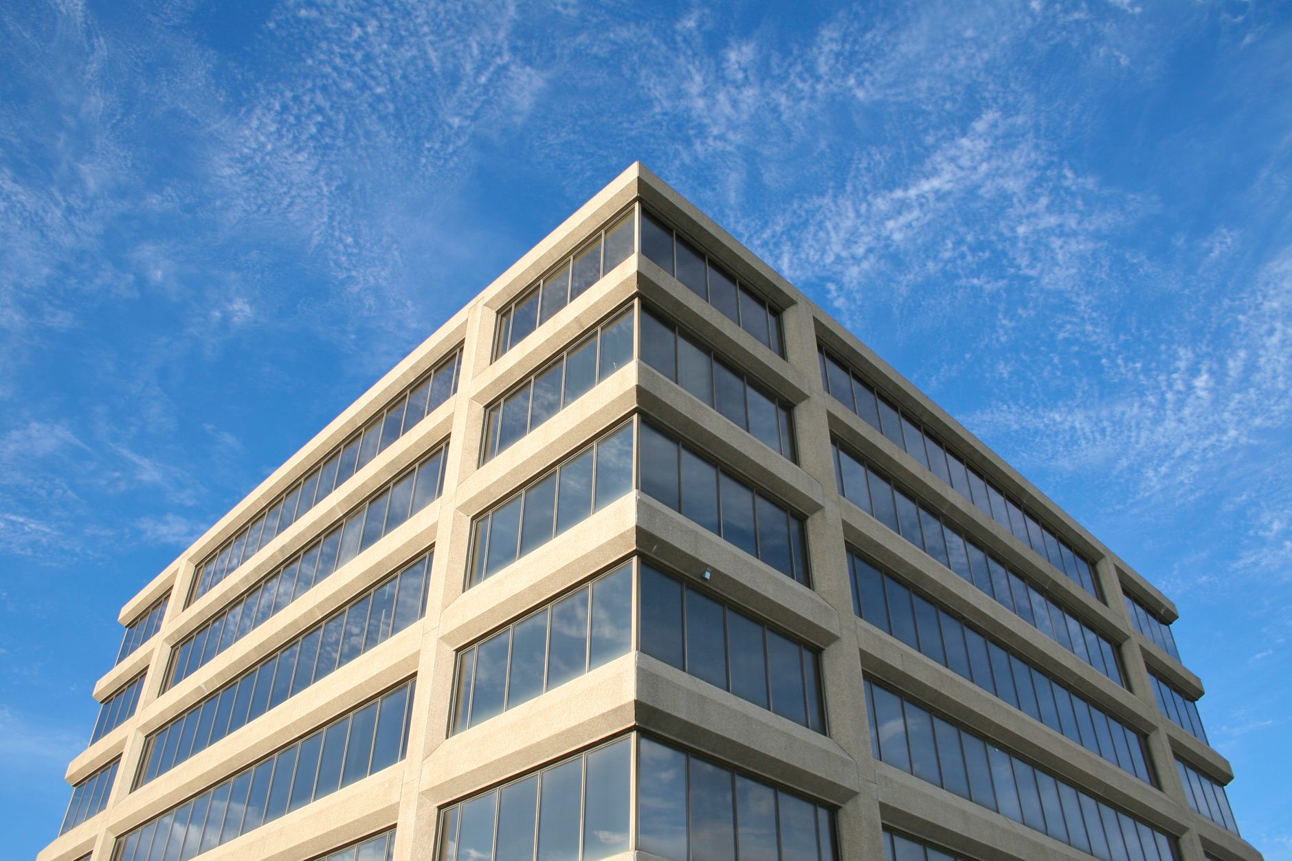 agence immobilière commerciale Fréjus
